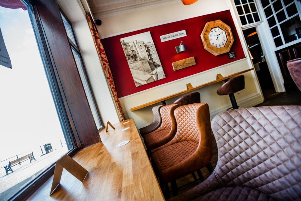 The Red Lion Hotel Cromer Exterior photo Interior of the station