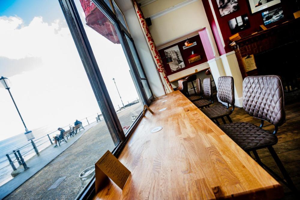 The Red Lion Hotel Cromer Exterior photo Interior of the cafe