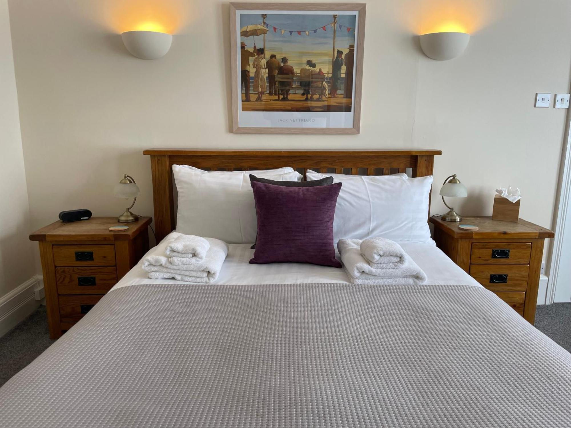The Red Lion Hotel Cromer Exterior photo A bedroom at the hotel